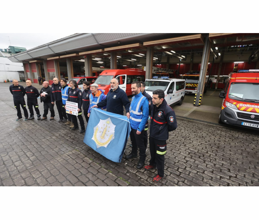Policías y bomberos de A Coruña salen destino Polonia para traer a unos treinta refugiados